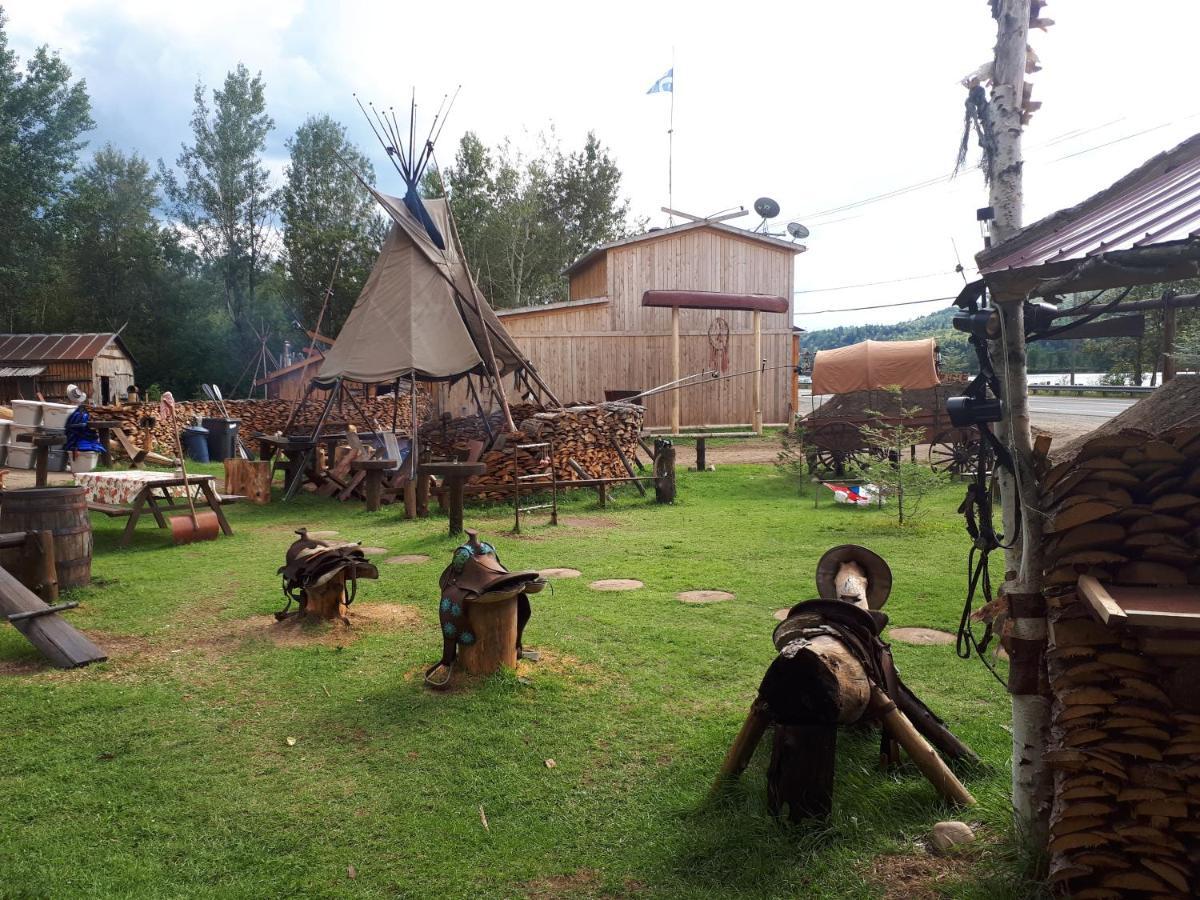 Hebergement De La Montagne St-Roch Saint Roch de Mekinac ภายนอก รูปภาพ
