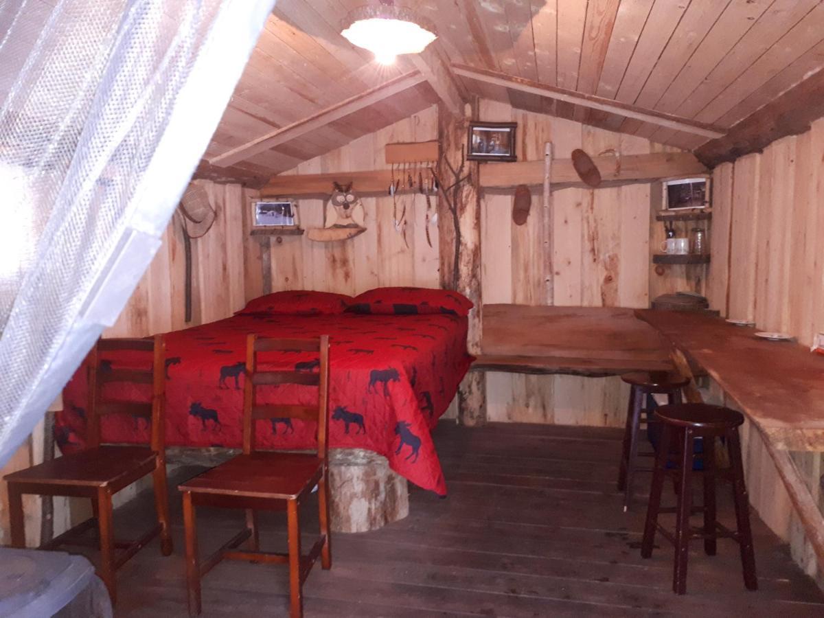 Hebergement De La Montagne St-Roch Saint Roch de Mekinac ภายนอก รูปภาพ